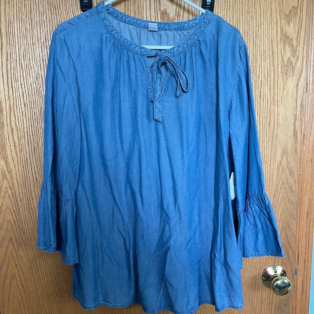 Old Navy Denim shirt size XL NWT